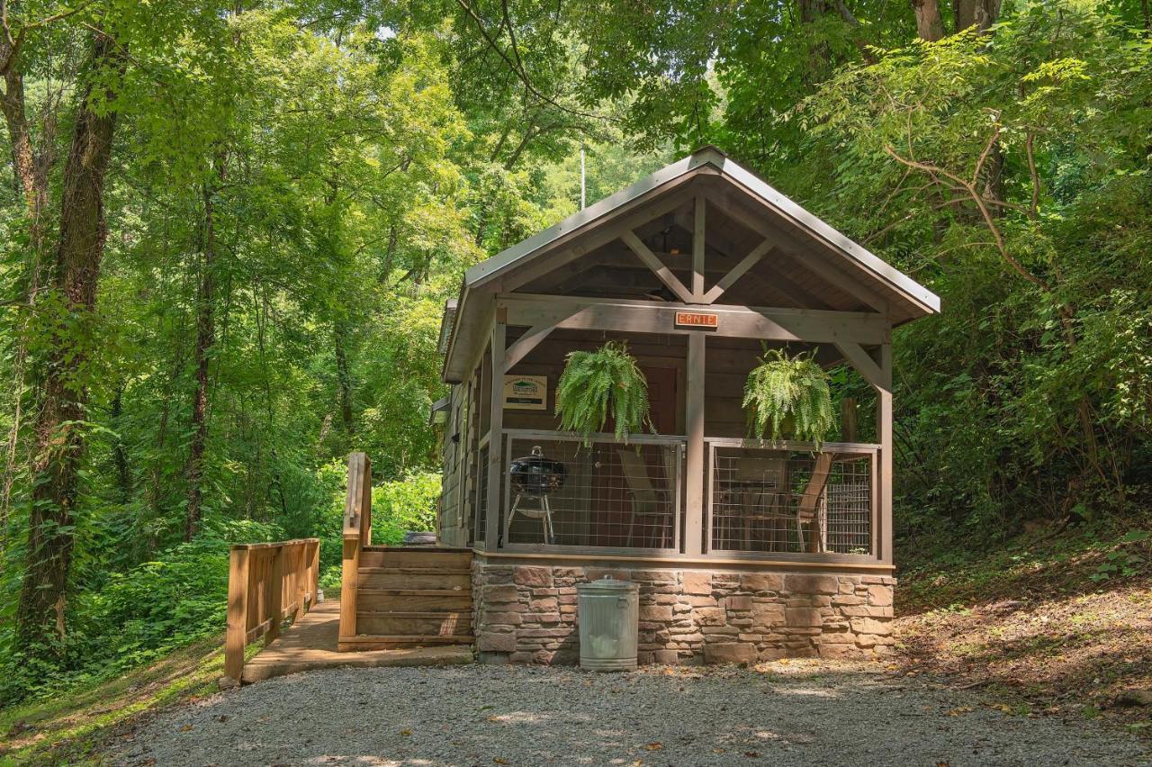 Ernie Cabin Wauhatchie Woodlands Tiny Cabin チャタヌーガ エクステリア 写真