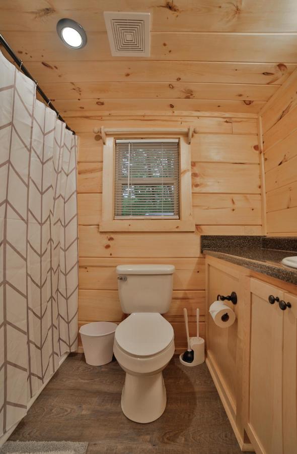 Ernie Cabin Wauhatchie Woodlands Tiny Cabin チャタヌーガ エクステリア 写真