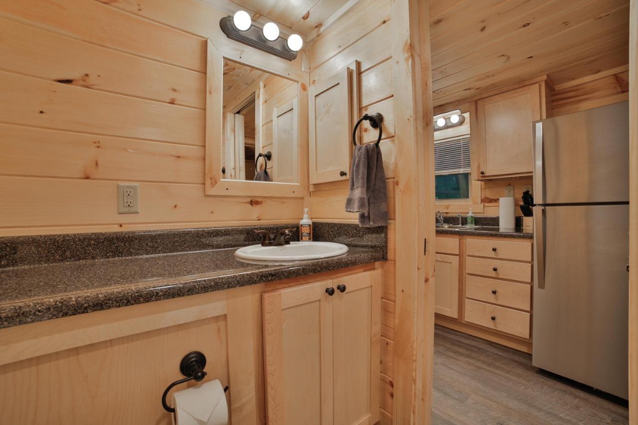 Ernie Cabin Wauhatchie Woodlands Tiny Cabin チャタヌーガ エクステリア 写真